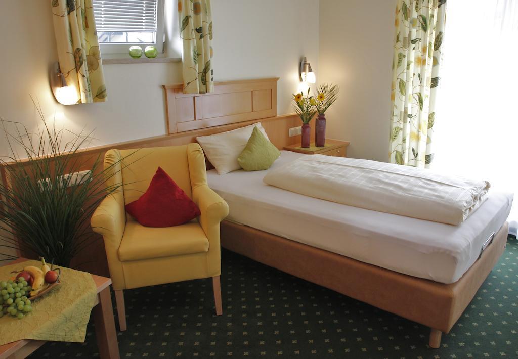 Apart-Hotel Pension Rossmayer Bad Füssing Værelse billede